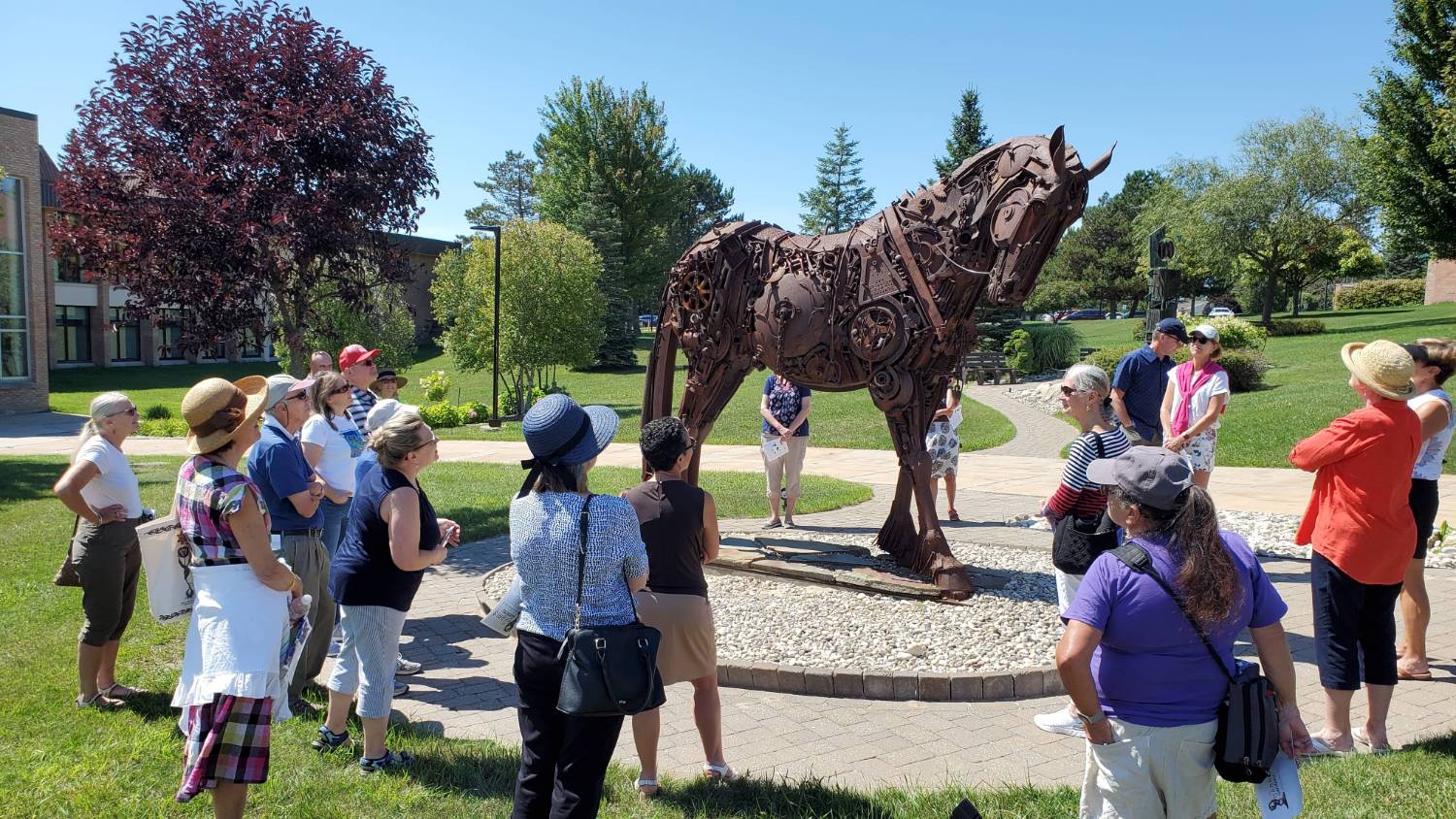 Harris Gardens tour group