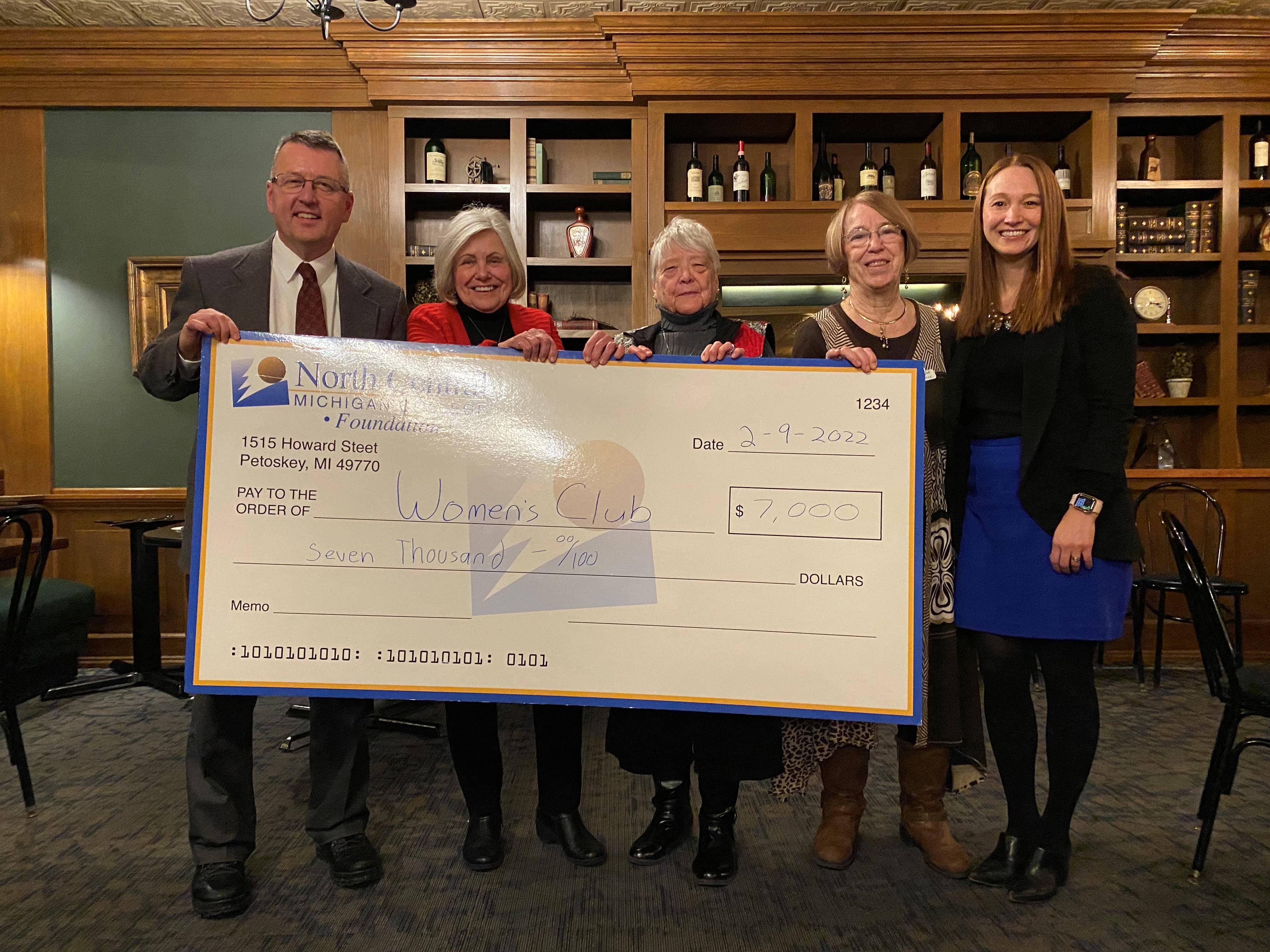 Check presentation photo